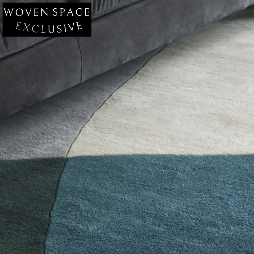 Luxury Modern Geometric Polyester Area Rug for Living Room Coffee Table Mat