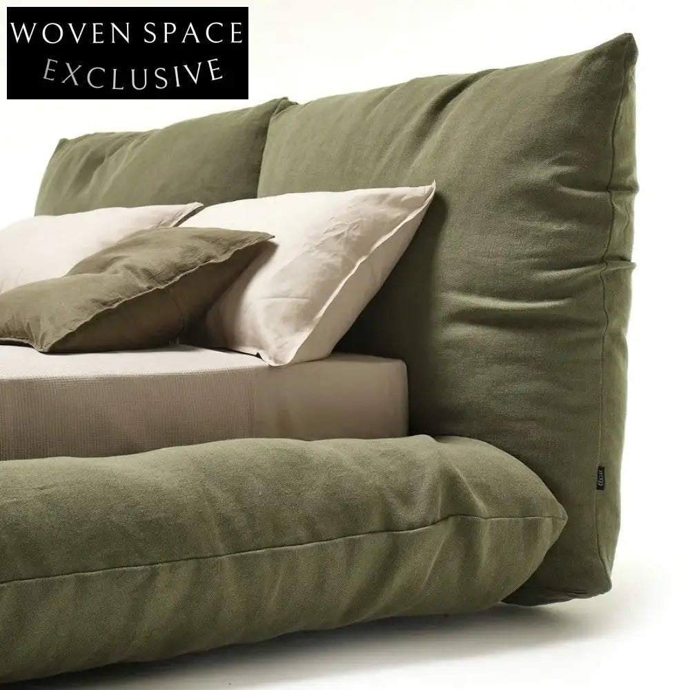 Luxury Modern Upholstered Velvet Bed Frame with Tufted Headboard for Elegant Bedrooms