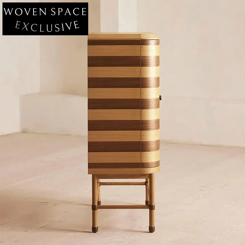 Luxury Solid Wood 2-Door Dining Room Storage Cabinet with Wine Rack