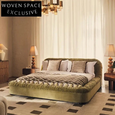 Luxury Velvet Upholstered Wood Frame Platform Bed for Modern Bedroom