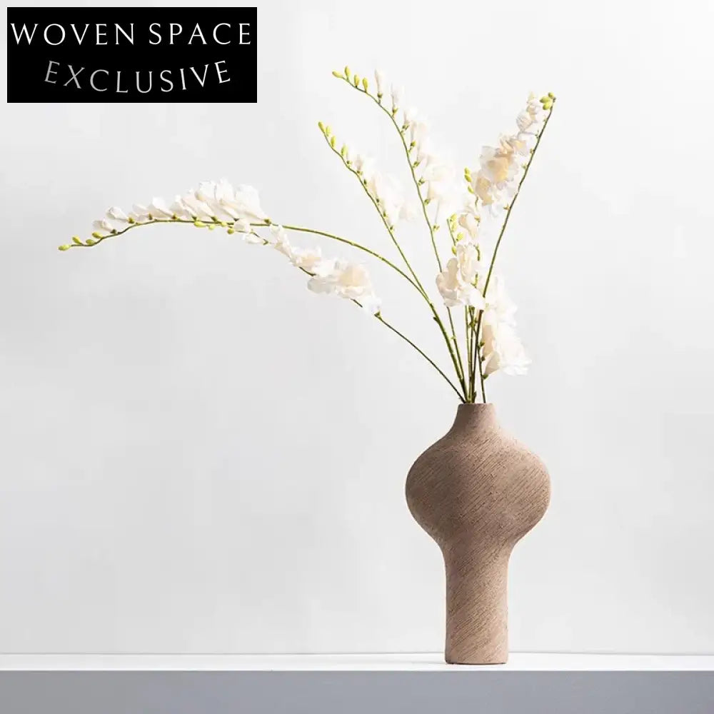 Maillard Style Ceramic Tabletop Flower Vase for Elegant Home Office Decor