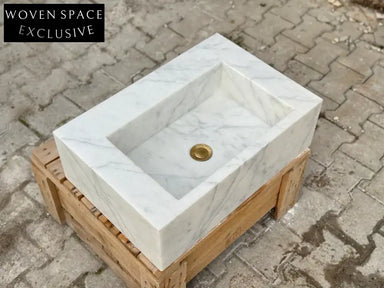 Minerve Carrara Marble Sink with Ribbed Sides