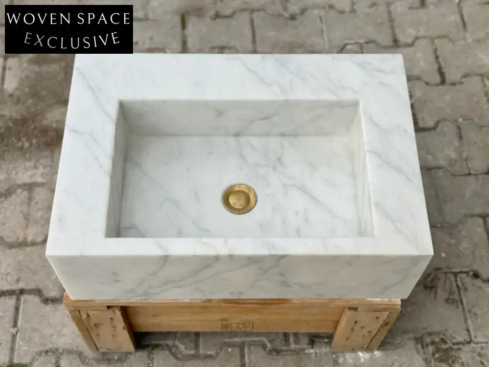 Minerve Carrara Marble Sink with Ribbed Sides