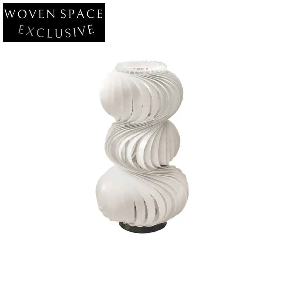 Minimalist LED Iron Stripe Floor Lamp for Modern Living Room Ambiance