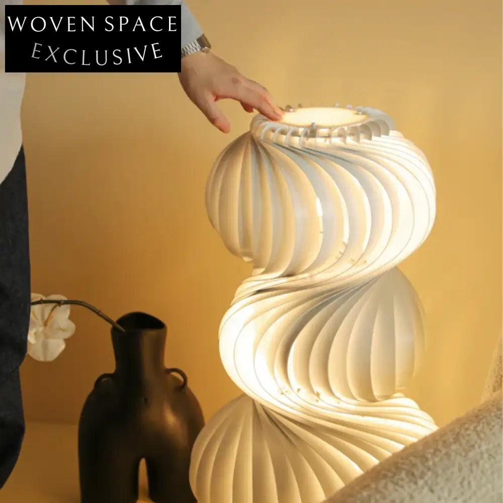 Minimalist LED Iron Stripe Floor Lamp for Modern Living Room Ambiance