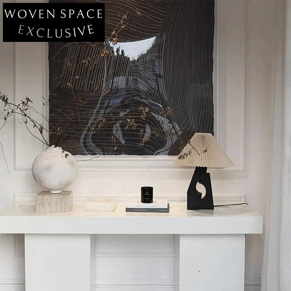 Modern Creative Fabric Fiberglass Light Luxury Stylish Table Lamp for Room