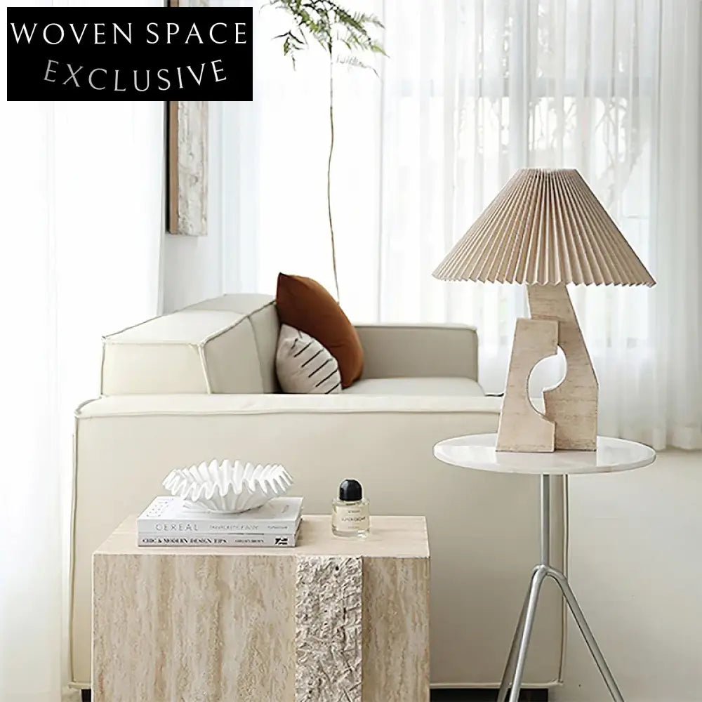 Modern Creative Fabric Fiberglass Light Luxury Stylish Table Lamp for Room