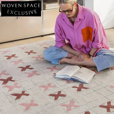 Modern Geometric Pink Polyester Area Rug for Living Room & Bedroom Floor