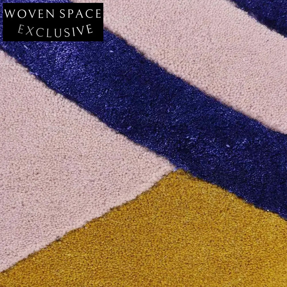 Modern Handmade Designer Green Geometric Area Rug for Luxury Homes