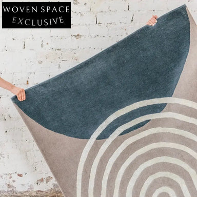 Modern Handmade Designer Green Geometric Area Rug for Luxury Homes