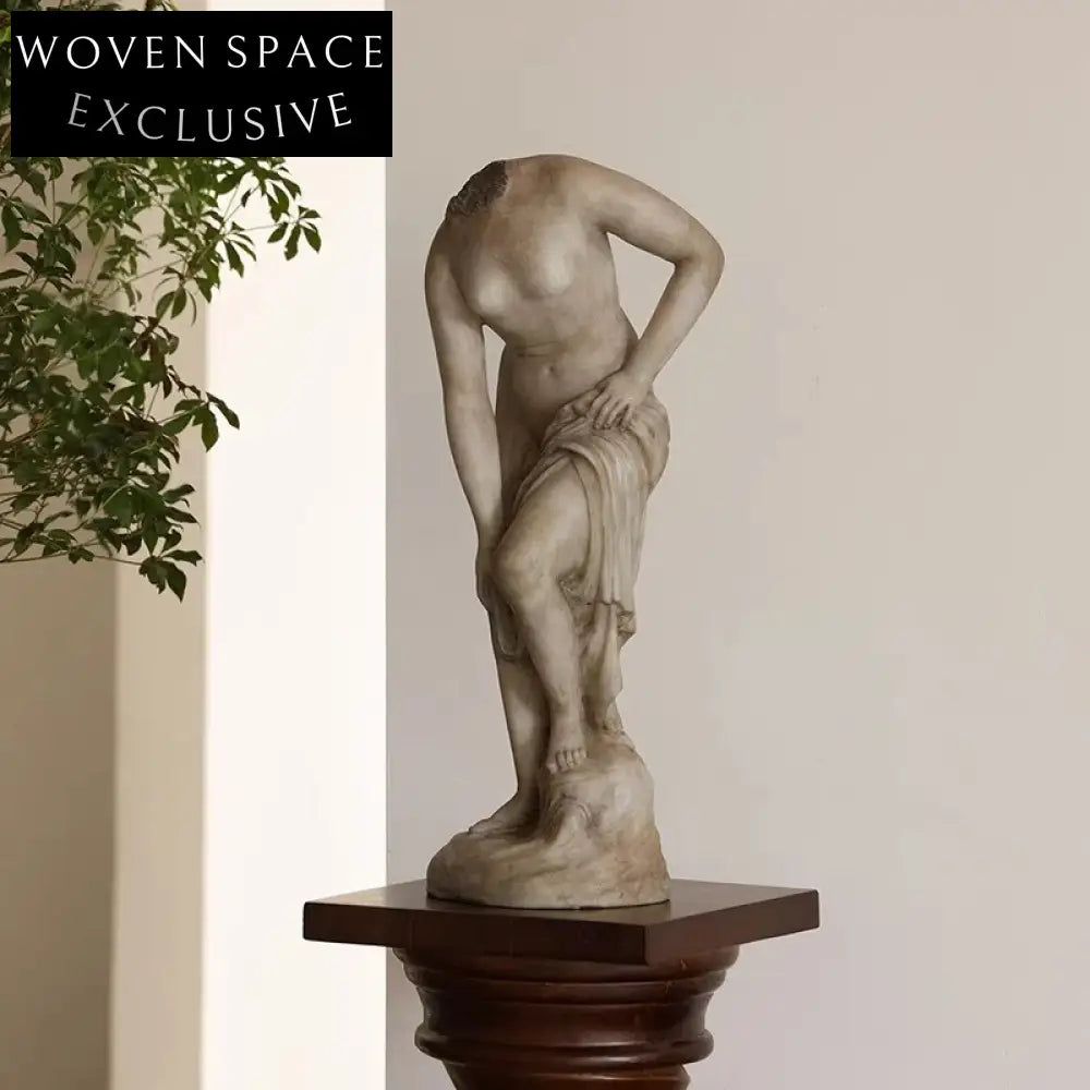 Modern Home Art Decor Exquisite Handcrafted Resin Sculpture Statue Ornament