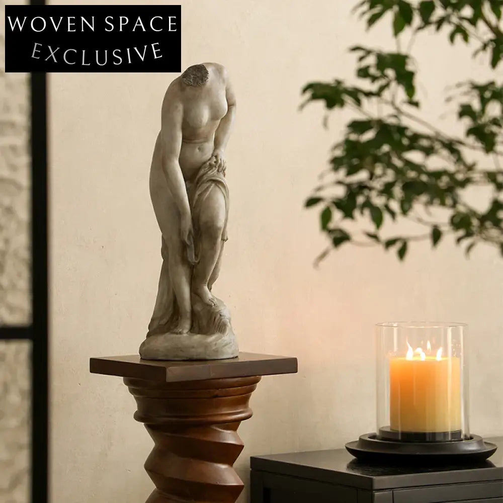 Modern Home Art Decor Exquisite Handcrafted Resin Sculpture Statue Ornament