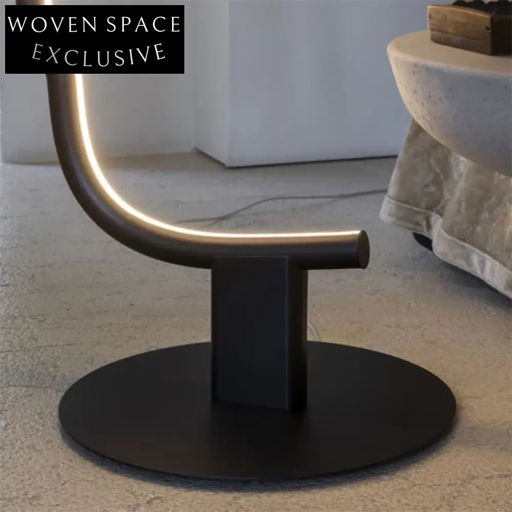 Modern Human Face Metal Floor Lamp - Tall Standing Artistic Room Decor