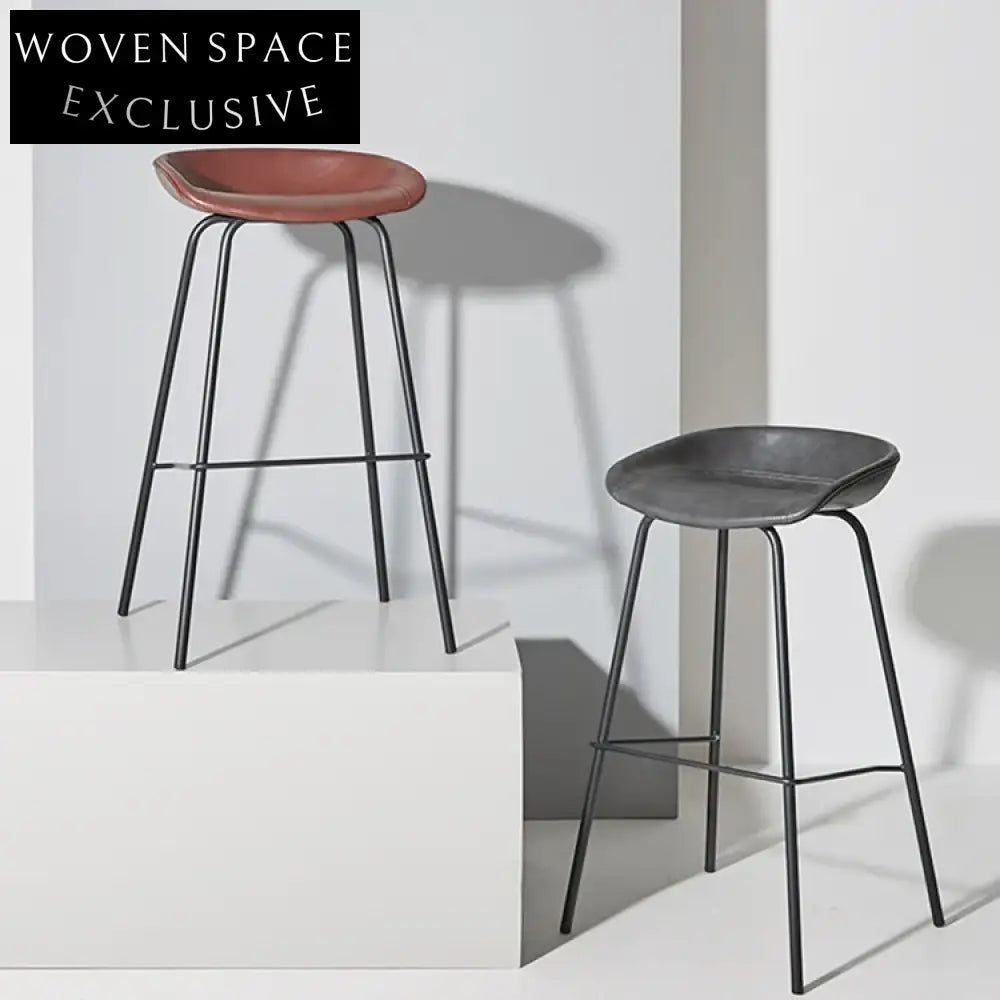 Modern Industrial Steel Bar Stool with Comfortable Saddle Leather Seat