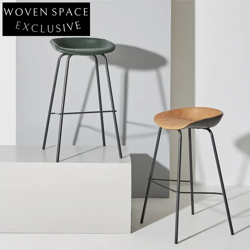 Modern Industrial Steel Bar Stool with Comfortable Saddle Leather Seat