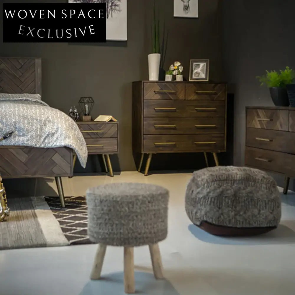 Modern Italian Solid Wood Frame Nightstand with 2 Drawers, Bedroom Table