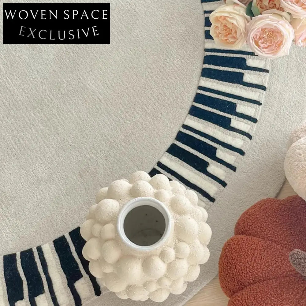 Modern Italian Wool Handmade Geometric Black White Area Rug for Living Rooms