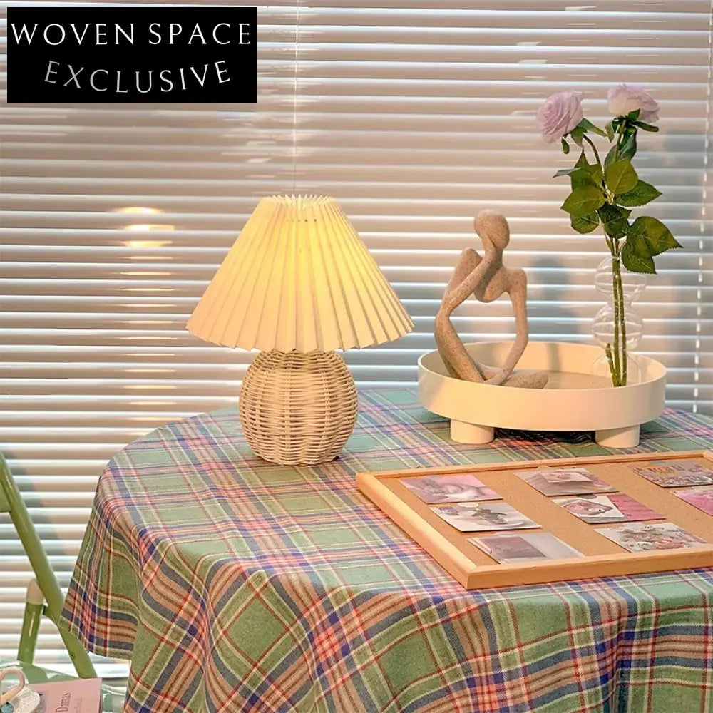 Modern LED Dimming Fabric Lampshade Table Lamp for Bedroom Desk Decor