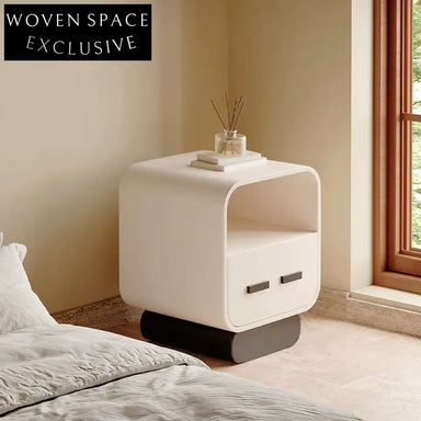 Modern Luxury Solid Wood Bedroom Furniture, White Nightstand with Drawer