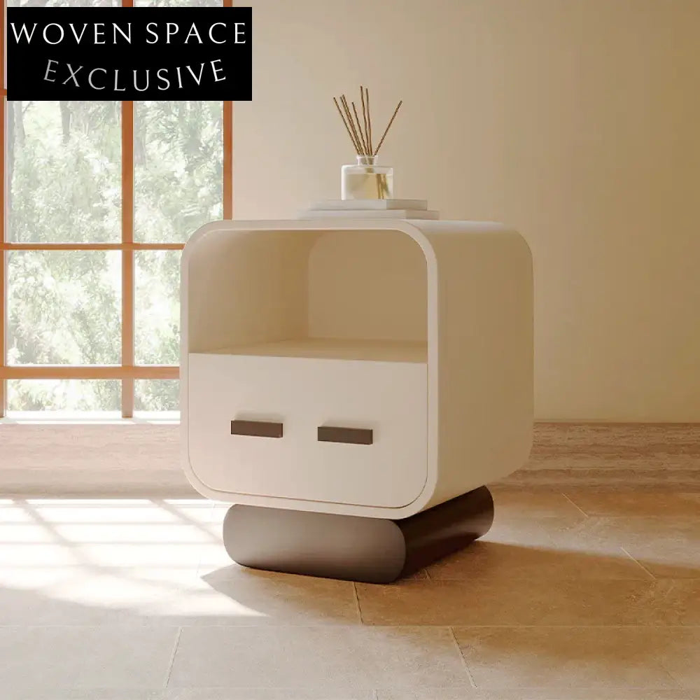 Modern Luxury Solid Wood Bedroom Furniture, White Nightstand with Drawer