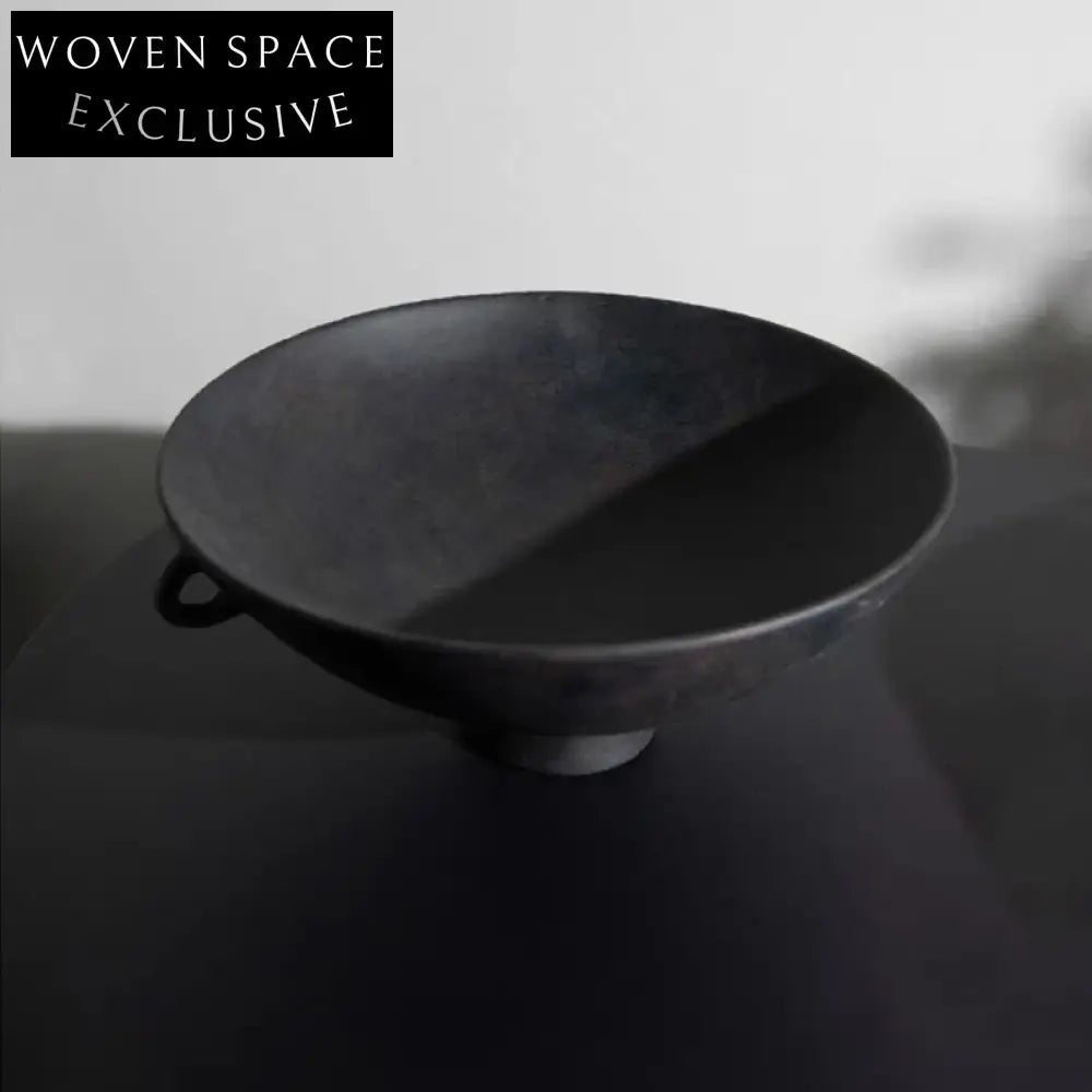Modern Matte Black Ceramic Fruit Bowl for Chic Home Decor Display