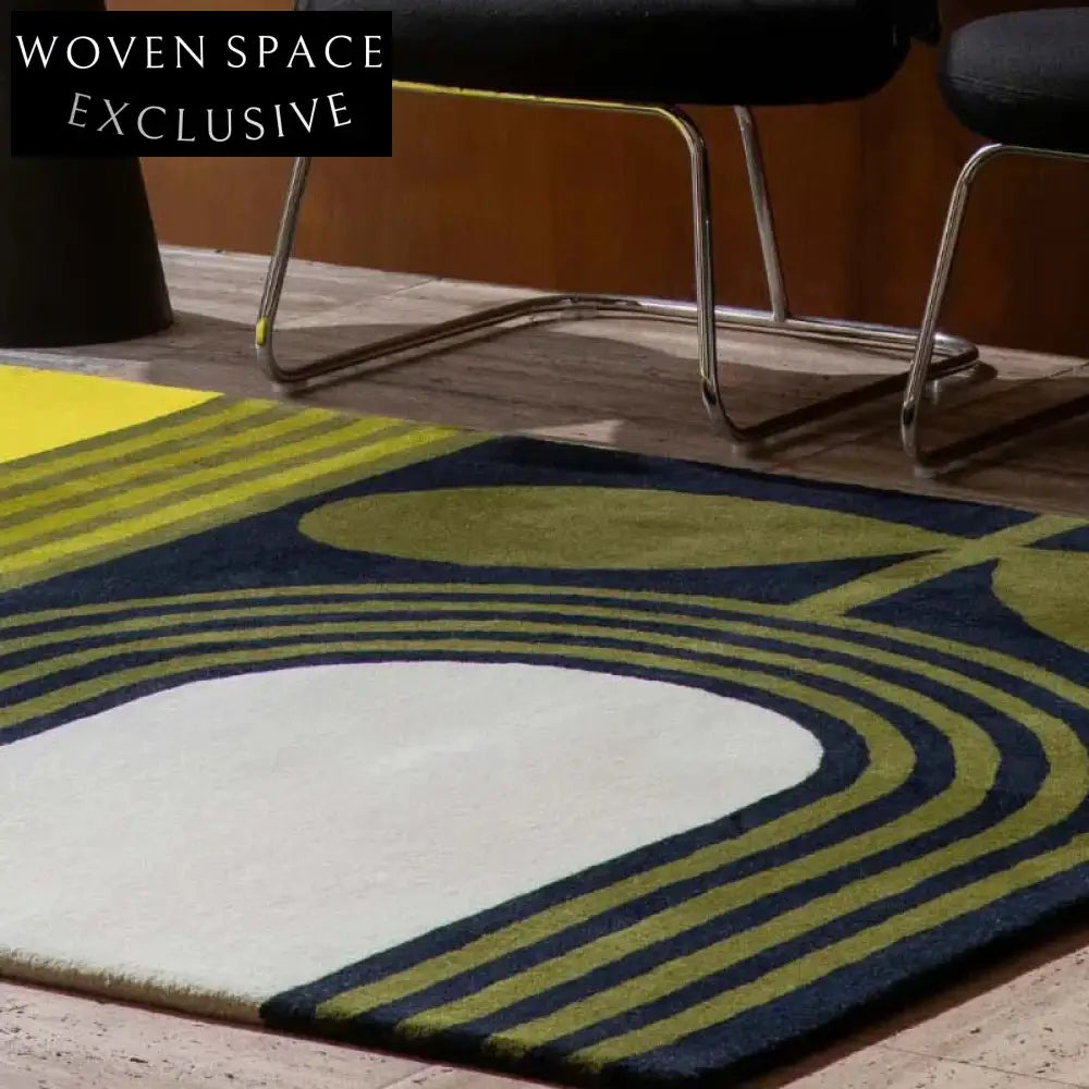 Modern Minimalist Geometric Polyester Area Rug for Stylish Home Decor