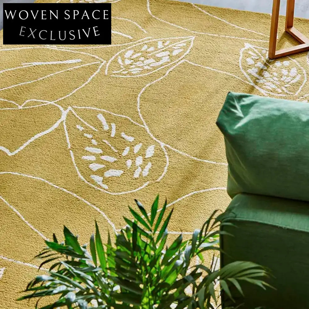 Modern Minimalist Handmade Polyester Area Rug - Soft Geometric Design for Home Decor