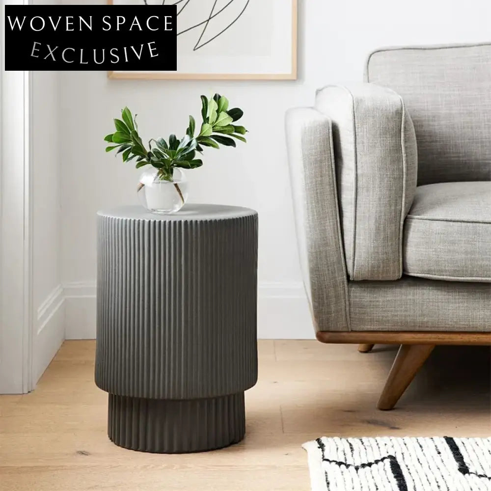 Modern Minimalist White Fiberglass Round Sofa Side Coffee Table