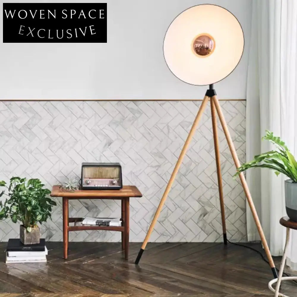 Modern Nordic Style LED Corner Floor Lamp with Metal and Wood Base