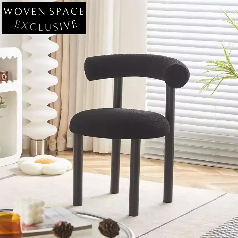Modern Nordic Velvet Dining Chair with Sleek Metal Legs and Curved Back Design