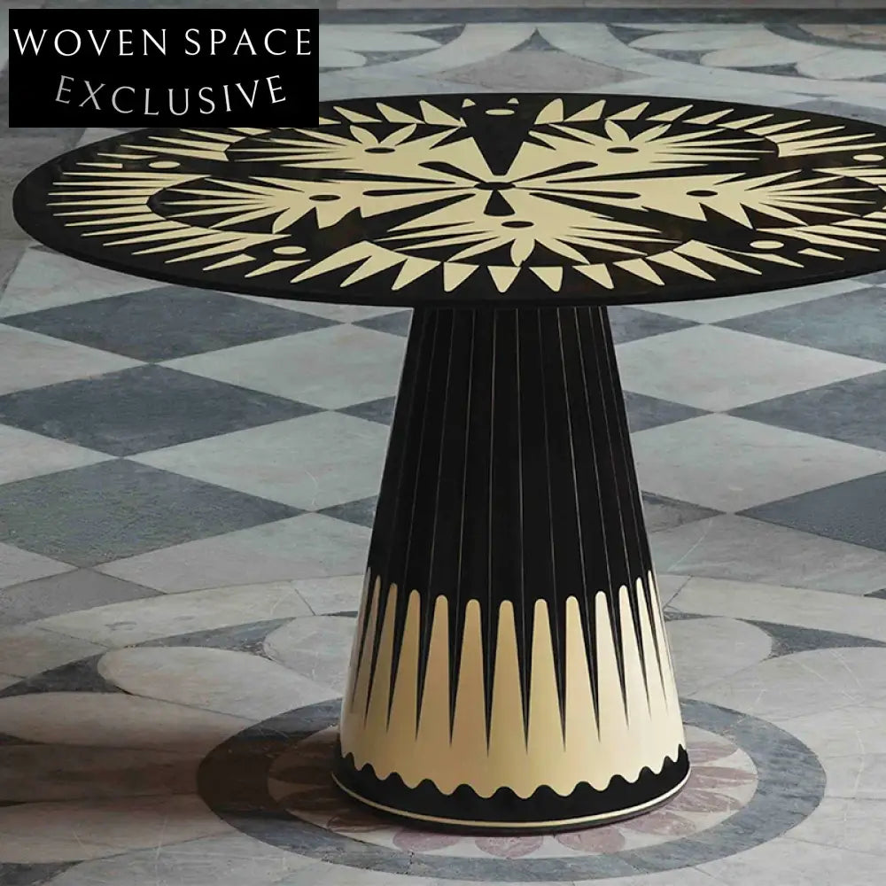 Modern Solid Wood Round Dining Table for Home and Restaurant Use