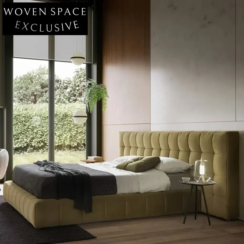 Modern Suede Fabric Upholstered King Size Bed Frame for Master Bedroom