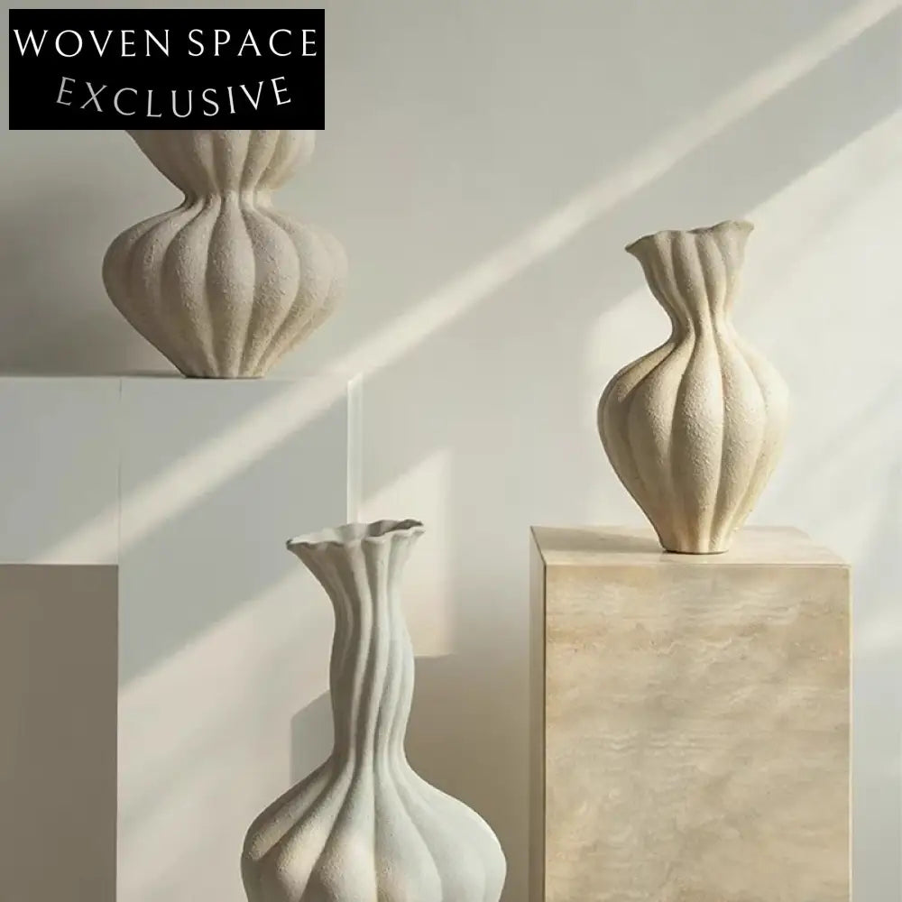 Modern White Ceramic Porcelain Tabletop Vase for Home Wedding Decor