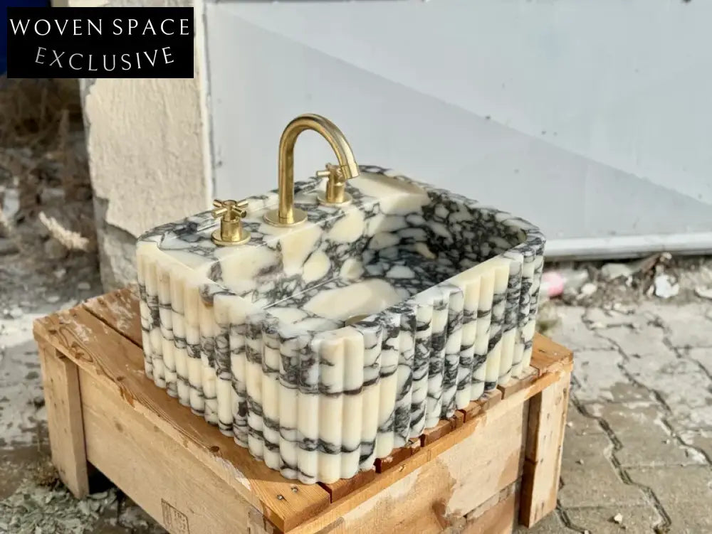 Nico Calacatta Viola ribbed marble sink