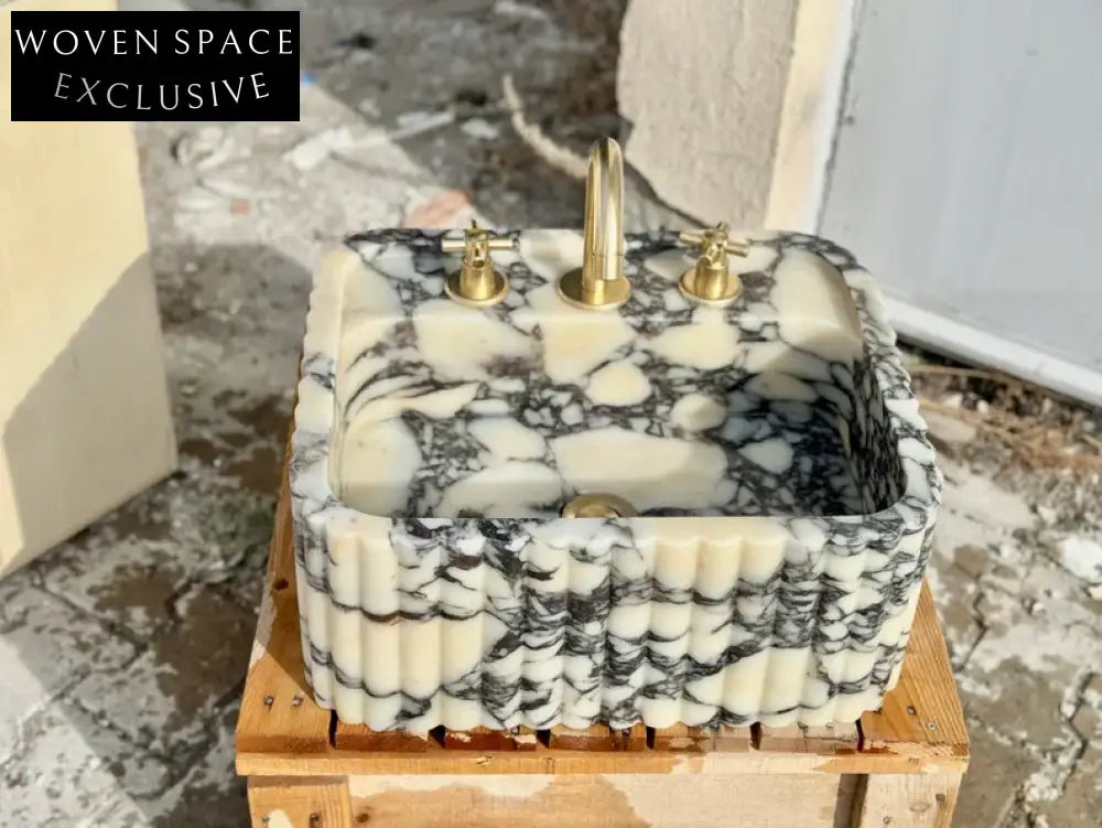 Nico Calacatta Viola ribbed marble sink