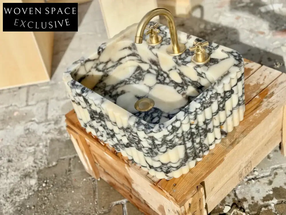 Nico Calacatta Viola ribbed marble sink