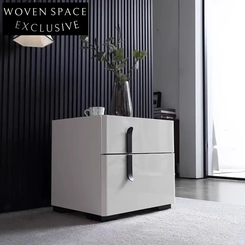 Nordic Minimalist Oak Wood Nightstand with 2 Drawers for Bedroom Storage