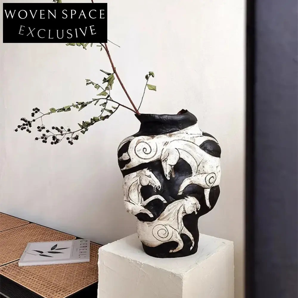 Nordic Retro Narrow Neck White Ceramic Tabletop Flower Decoration Vase