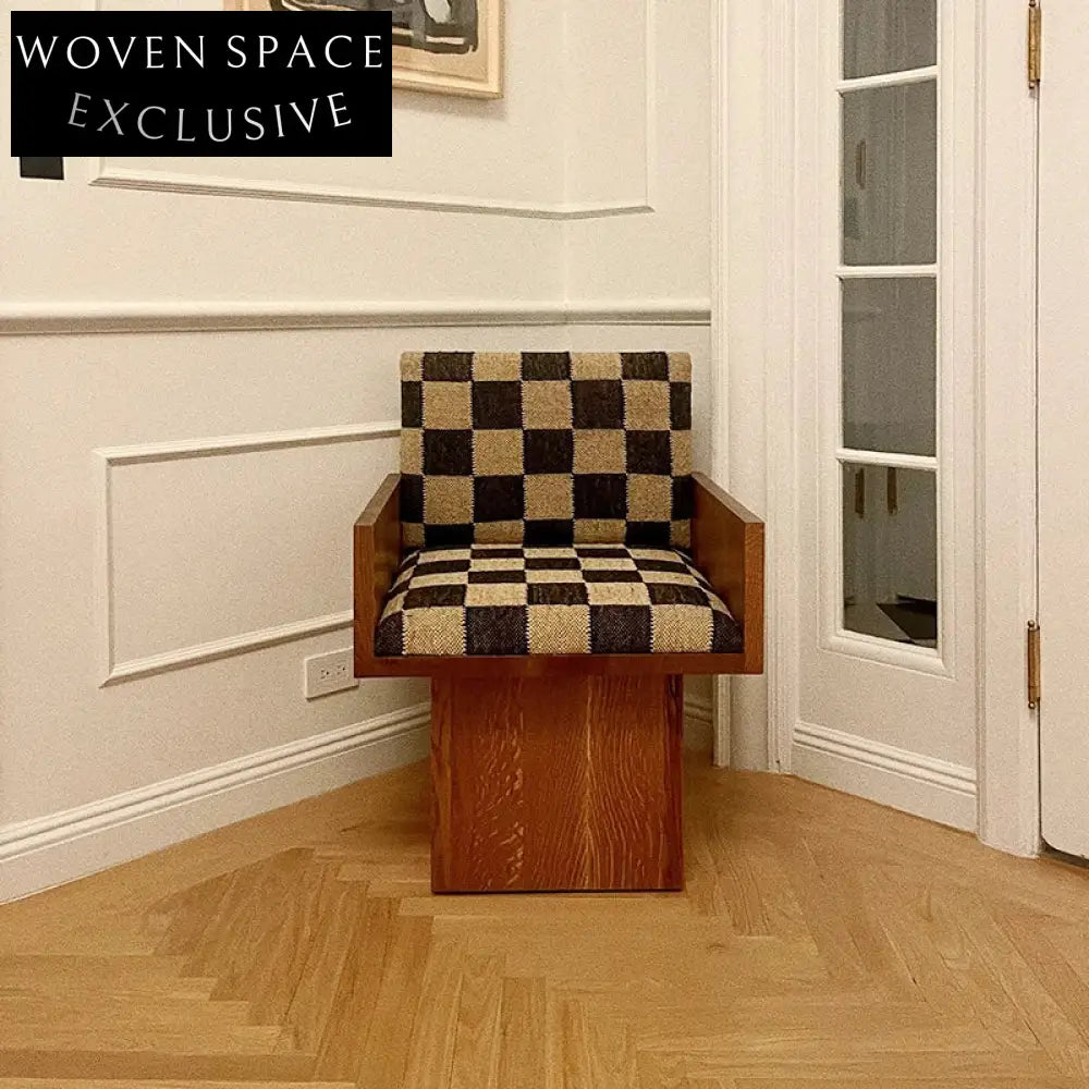 Nordic Vintage Wooden Armrest Dining Chair for Living Room and Vanity