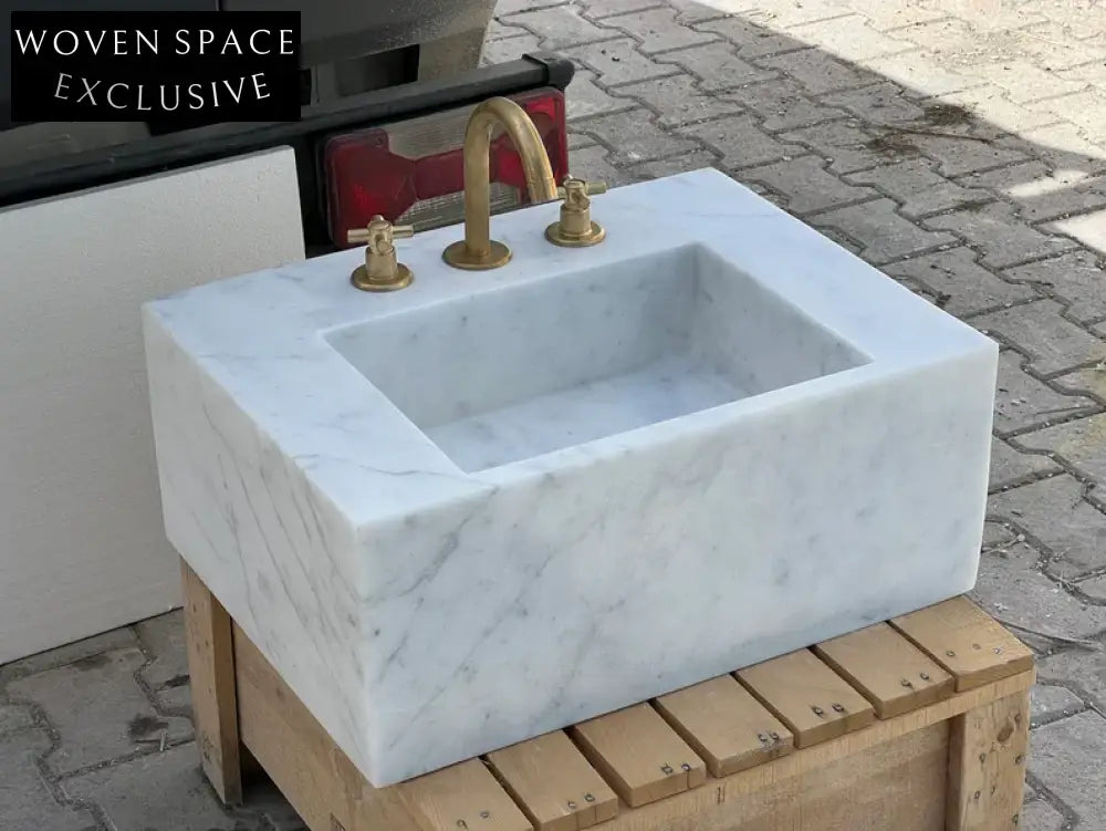 Paméla Carrara Marble Wash Basin