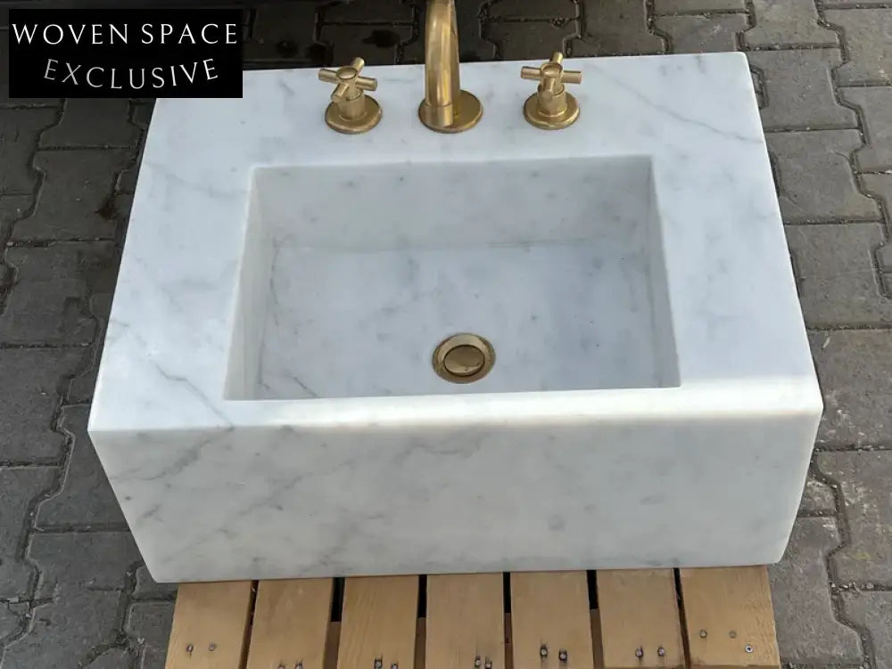 Paméla Carrara Marble Wash Basin