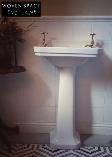 Petronille Retro Column Ceramic Basin Pedestal basin in stock