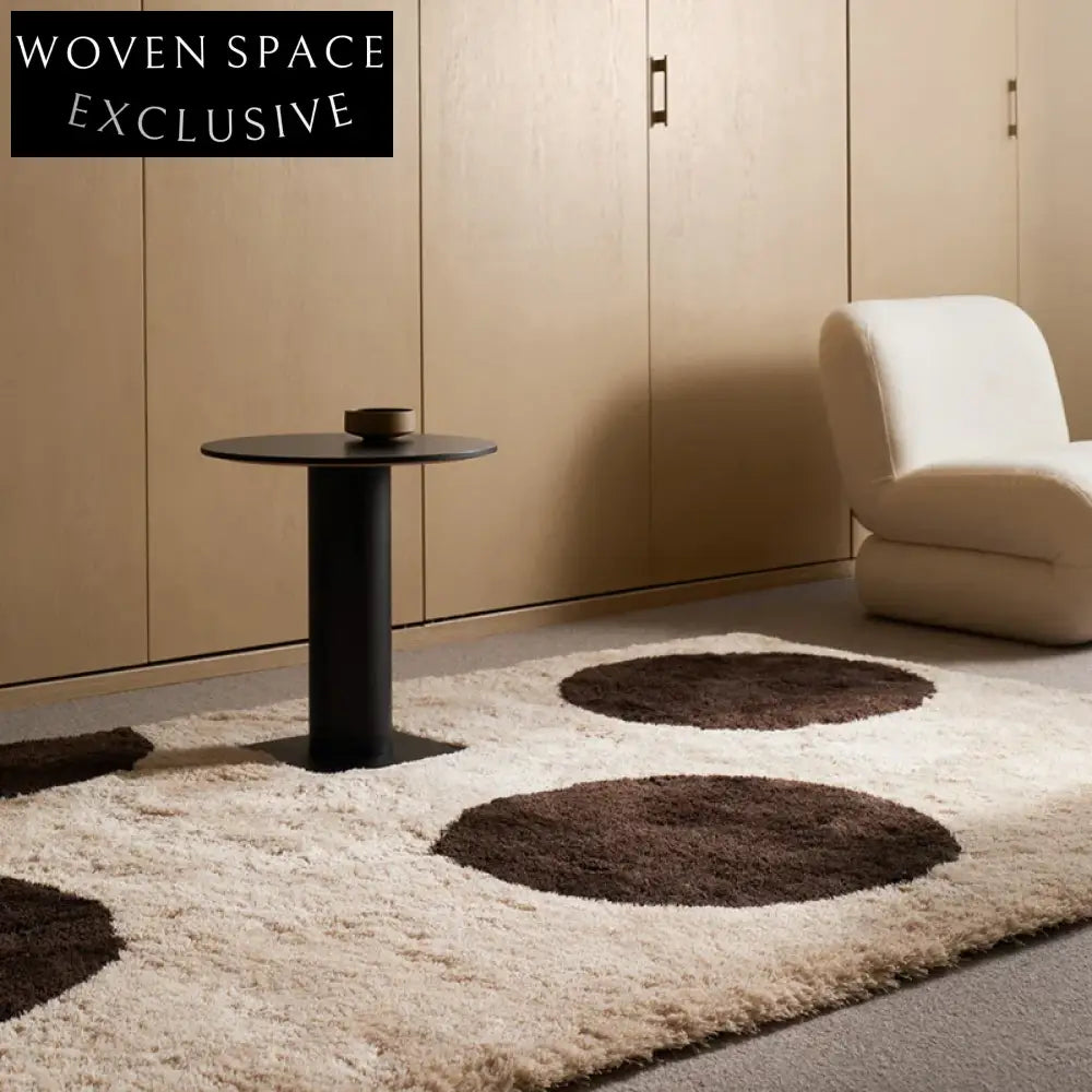 Plush Geometric Pattern Shag Rug - Cozy Modern Black & White Carpet