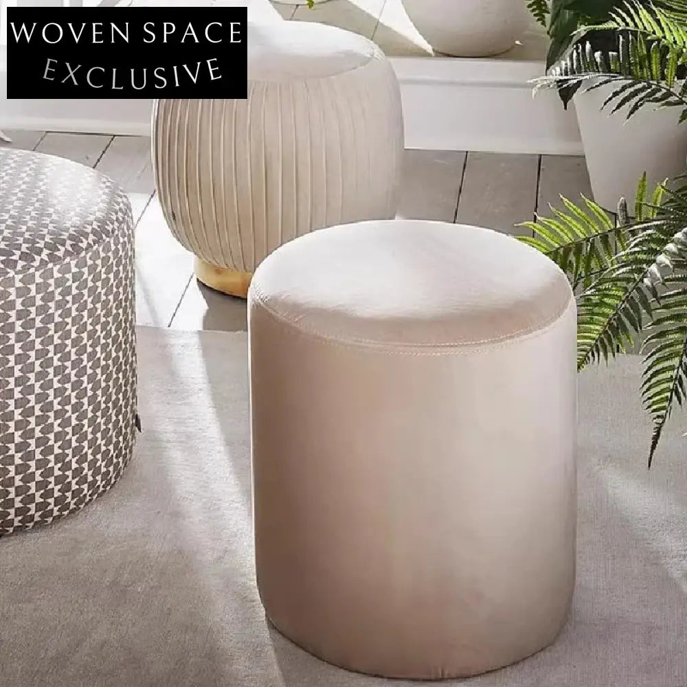 Plush Velvet Round Storage Ottoman: Chic Foot Stool for Modern Living