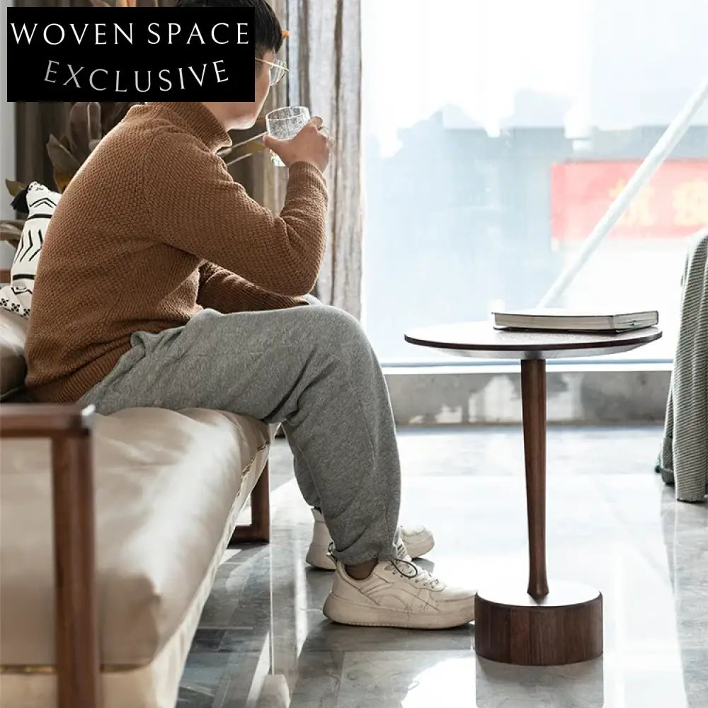 Retro Design Living Room Walnut Ash Solid Wood Round Side Table