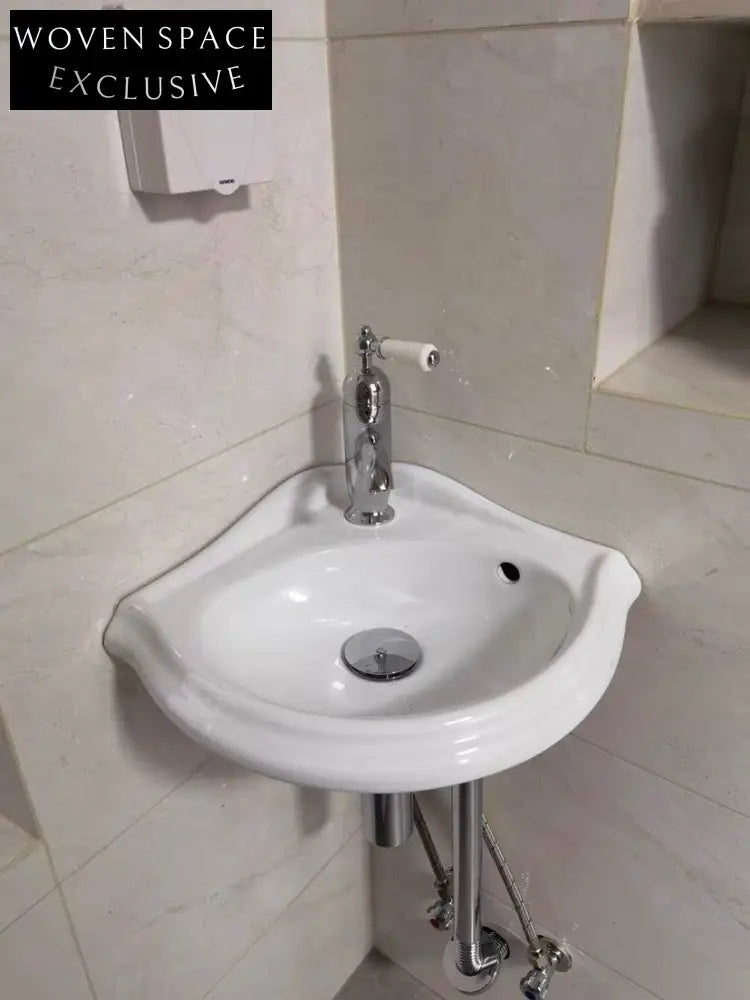 Rodolph Retro Mini Wall-Mounted Basin Triangle Hung Basin Set