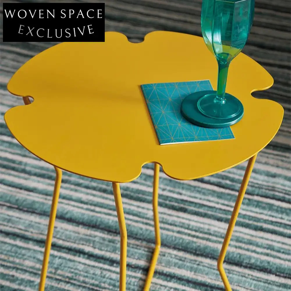 Stylish Flower Metal Side Table, Modern Living Room Accent Coffee Table