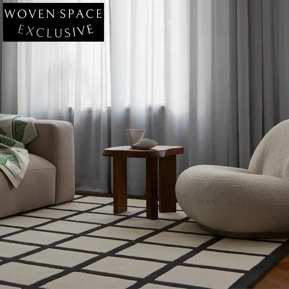 Stylish Geometric Polyester Area Rug: Modern Living Room, Cozy Bedroom Decor