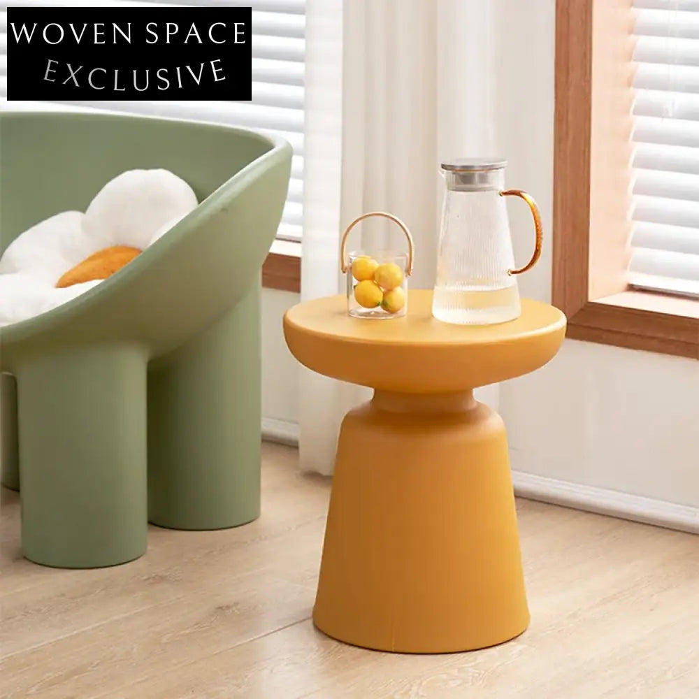 Stylish Modern Round Plastic Side Coffee Table for Living Room, Cafe