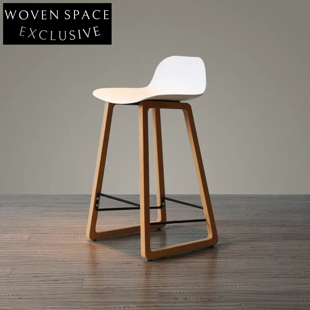 Stylish Plastic Seat Wooden Leg High Bar Stool